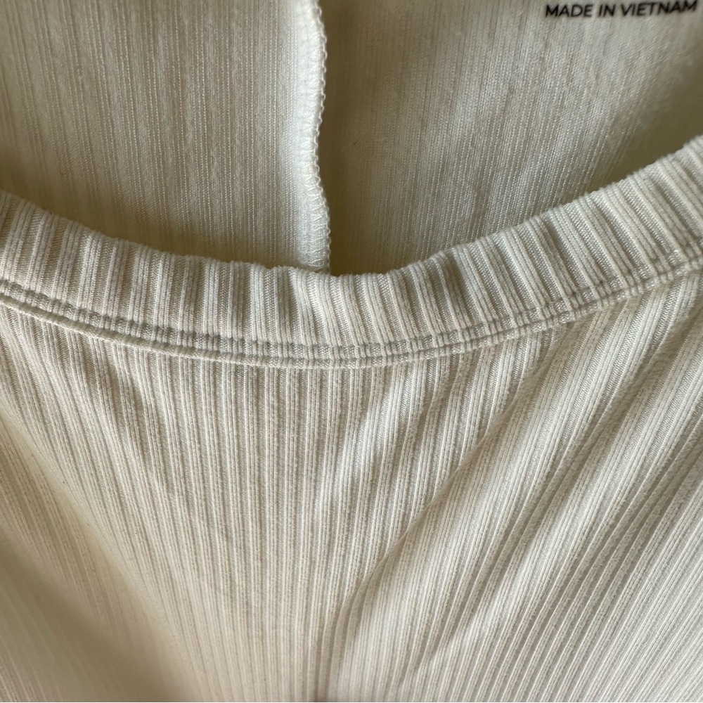 Lane Bryant Sleeveless crew neck cream ribbed tank 26/28 Long NWOT - Picture 6 of 7